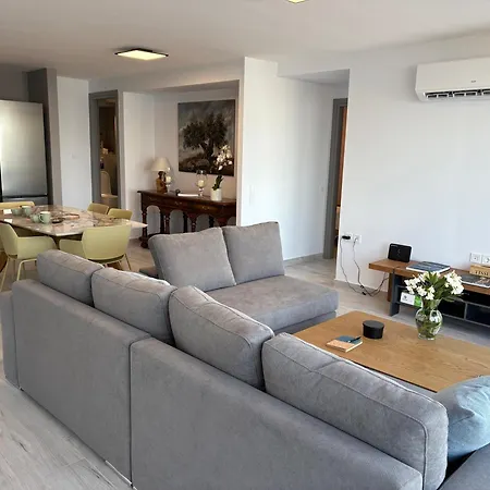 Ammoessa House Апартаменты *